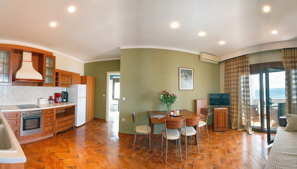 Panorama Apartments Πλωμάρι Δωμάτιο φωτογραφία
