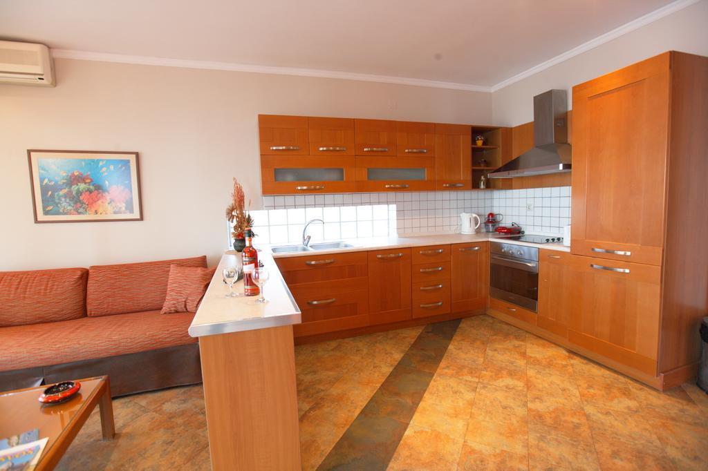 Panorama Apartments Πλωμάρι Δωμάτιο φωτογραφία